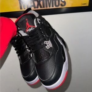 JORDAN 4 BRED